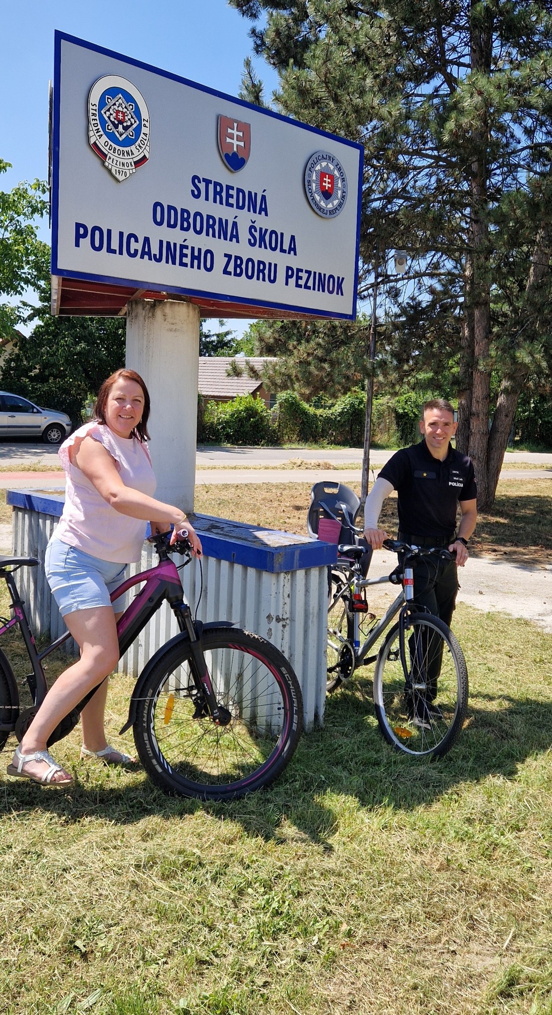do prace na bicykli policia